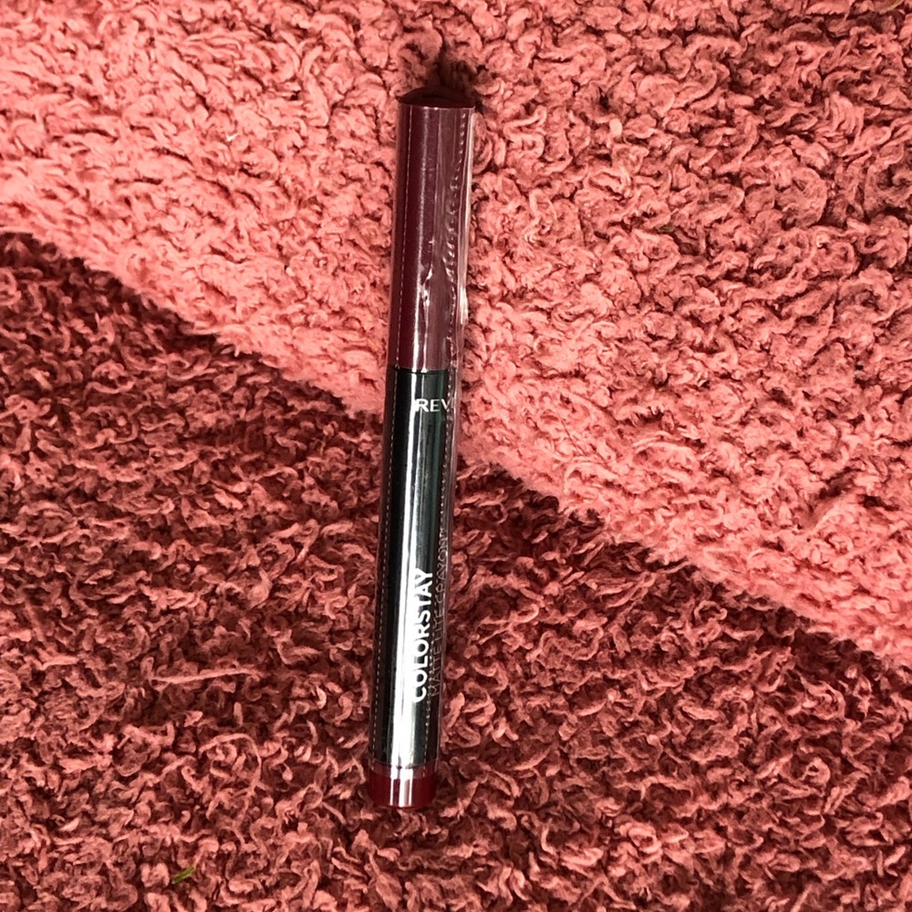 Revlon Matte Crayon Lipstick - Picture 9 of 11